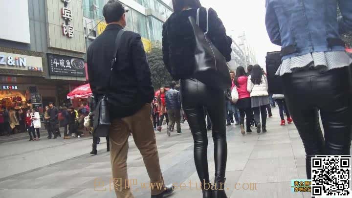 超长时间跟拍两个翘臀极品皮裤美眉[13P]