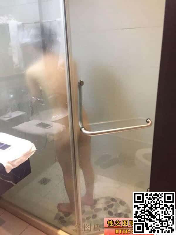 上海成人展约炮同行小美女23岁的姑娘滑滑嫩嫩的[20P]