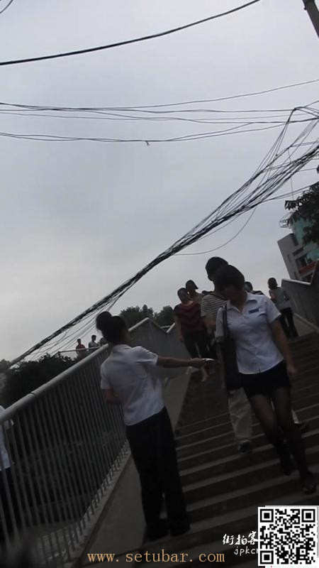 街拍清纯黑丝美腿制服OL[10P]