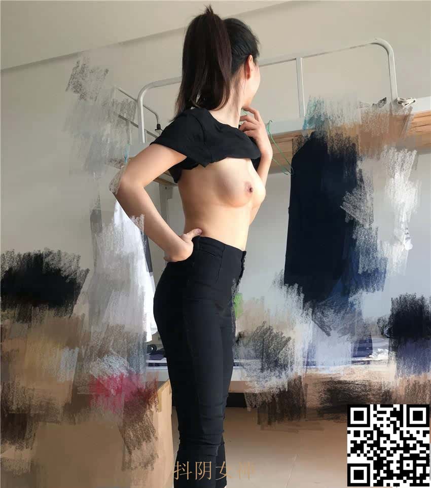 小女友逼已经被好几个前男友操黑了，人美逼受罪？[13P]