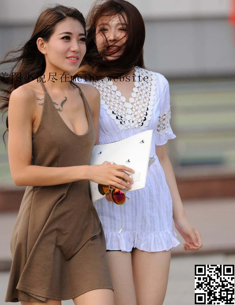 街拍灰色睡衣和白色上衣的漂亮美眉几个清凉装扮时尚美女[13P]