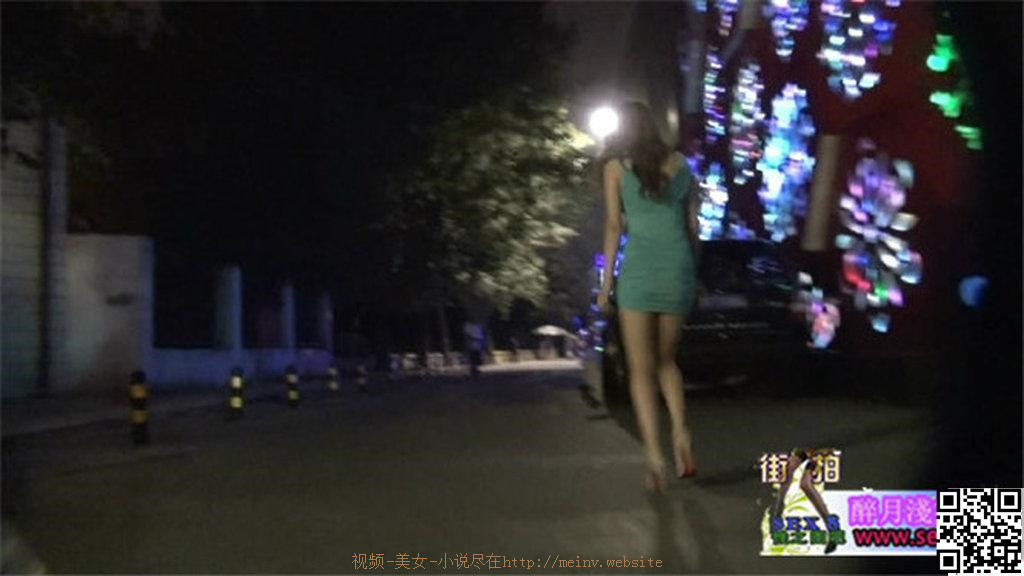 极品性感鱼跟美腿骚货，边走边扭[11P]