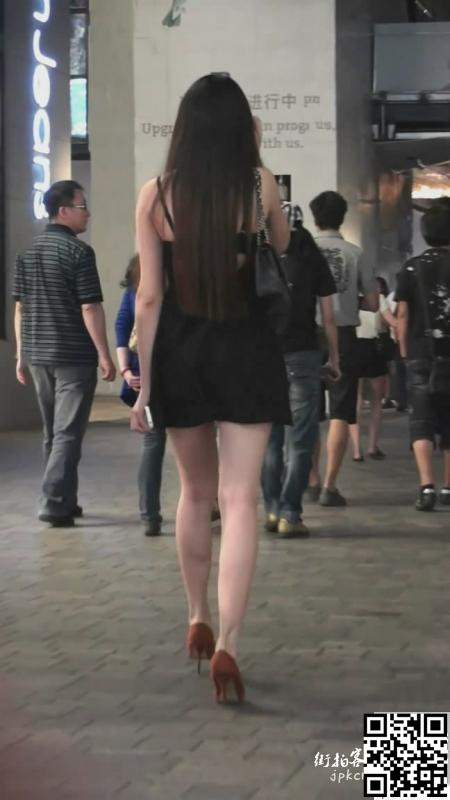 丰满白皙极品好身材美女，笑起来太迷人了[20P]