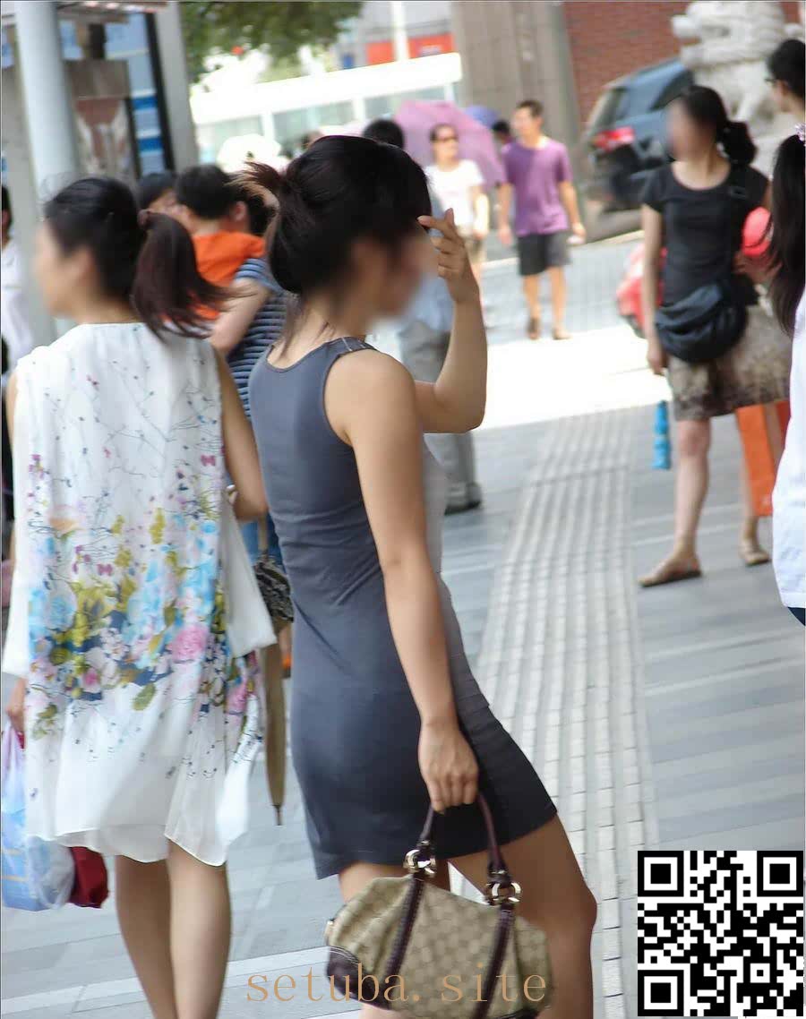 街拍身穿连衣裙性感少妇[12P]