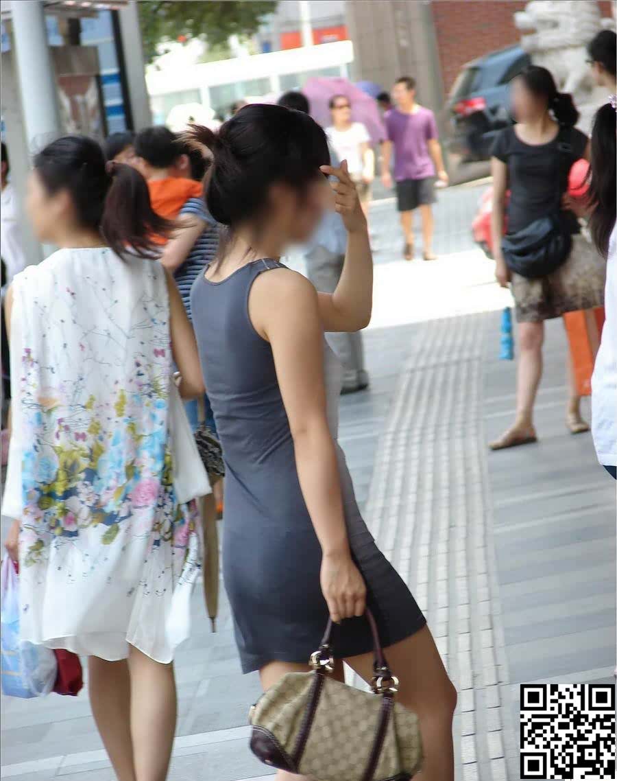 街拍身穿连衣裙性感少妇[12P]