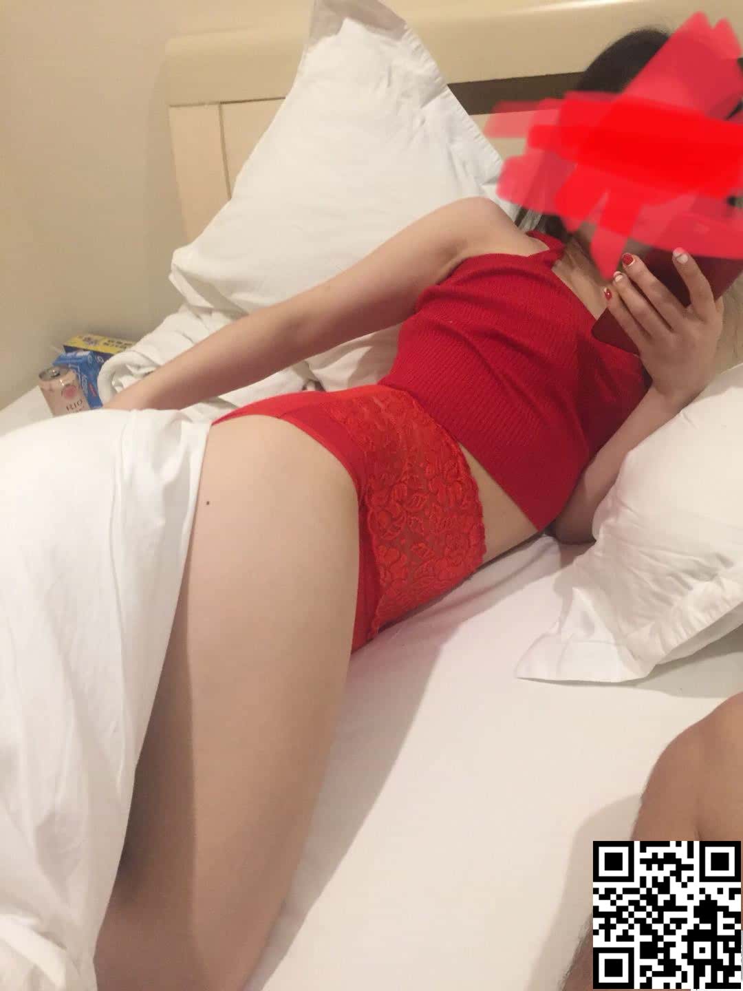 上部纹身女神女朋友骚母狗婊子近况高跟鞋大长腿视频诱惑开房艹她，手势认证[30P]