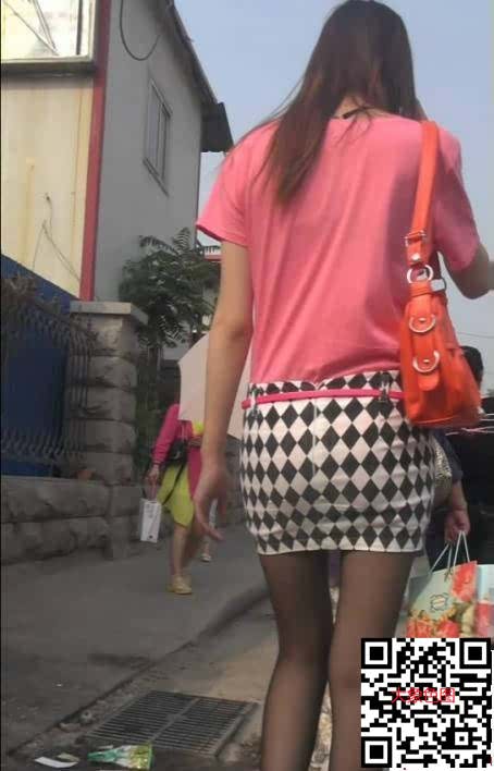 极品高跟黑丝超短裙宽臀美女[10P]