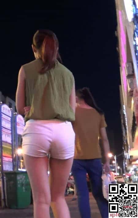 白色高跟鞋大长腿超短白裤美女[11P]