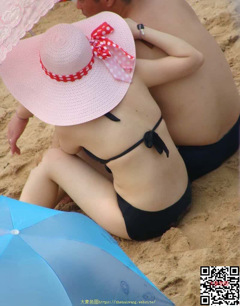 海滩性感比基尼短发美女[16P]