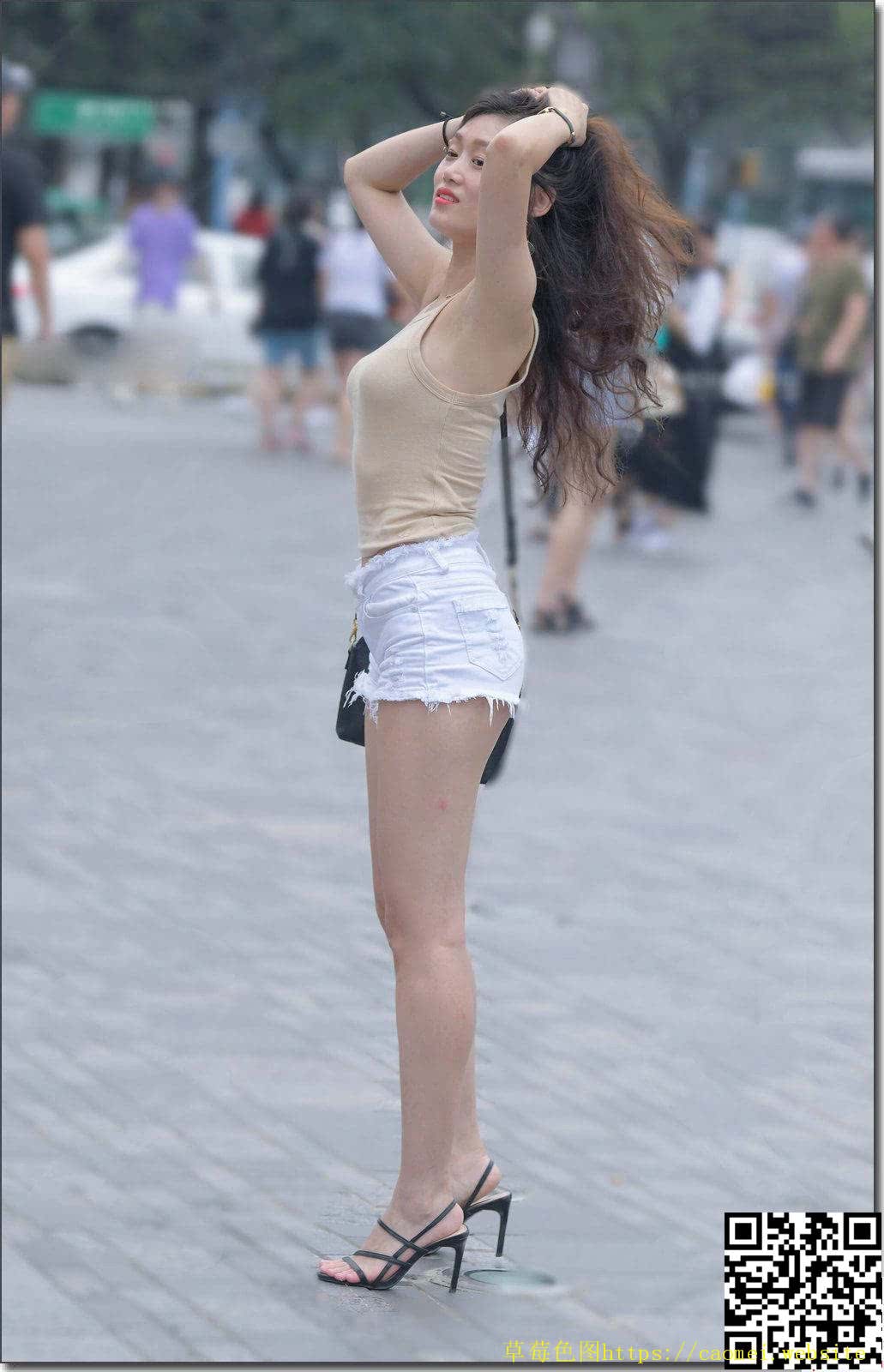 出门在外，美女记得要微笑[16P]