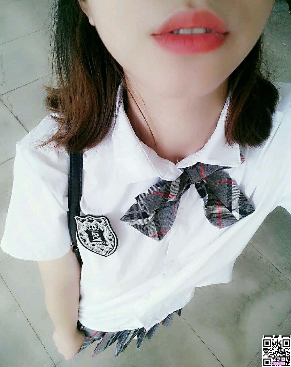 学生妹妹学校学生服露出1[14P]