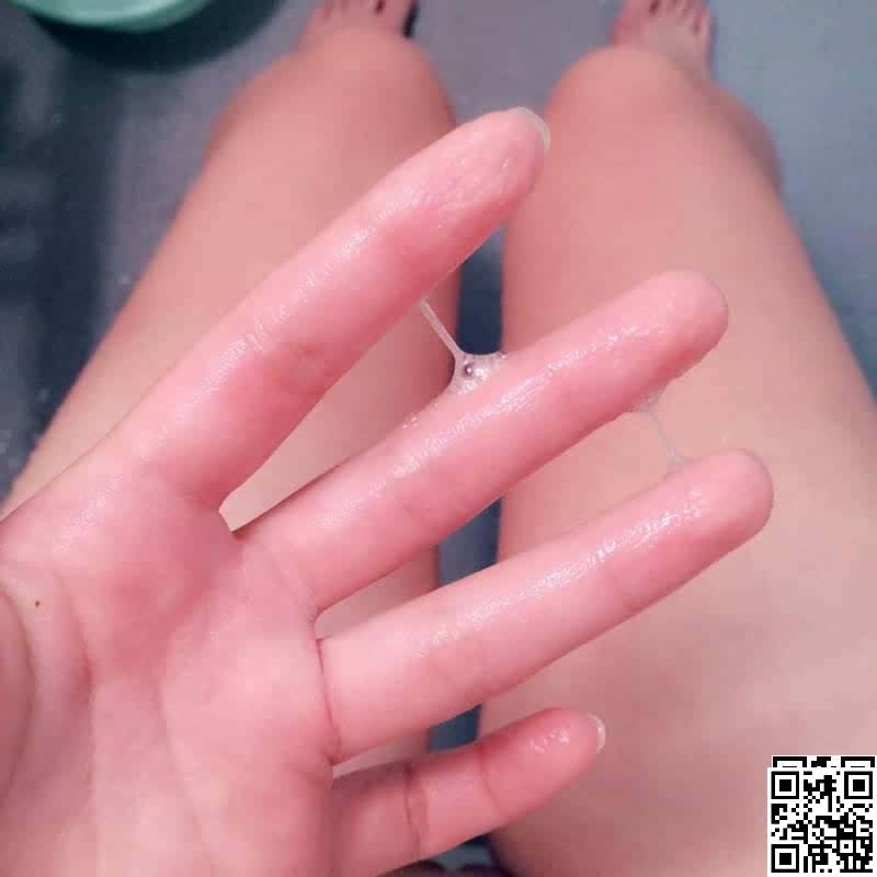 女友闺蜜自拍给我的，到底几个意思[12P]