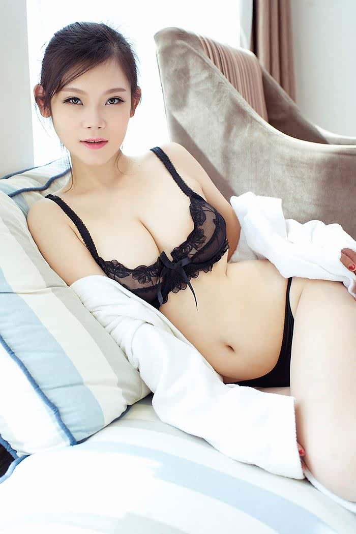 欲望少妇黎美儿丰乳肥臀待君采撷