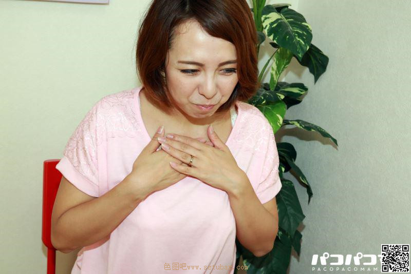 面试的巨乳熟女被考官按倒在桌上当场爆操内射【42p】