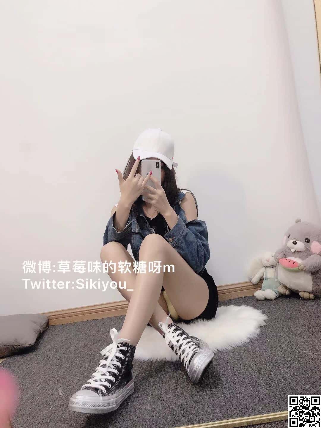 [软糖宝宝]两个大长腿美少女的合体，微露脸的糖糖美的不可方物[32P]